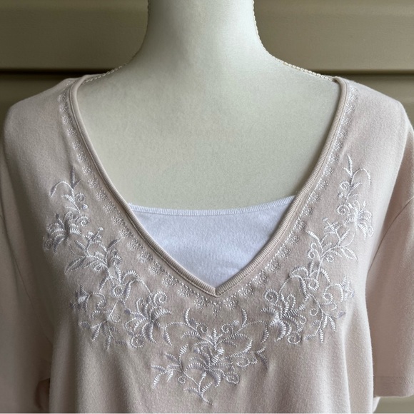 •Karen Scott• Embroidered Short Sleeved Tee - Size 3X - Picture 3 of 7